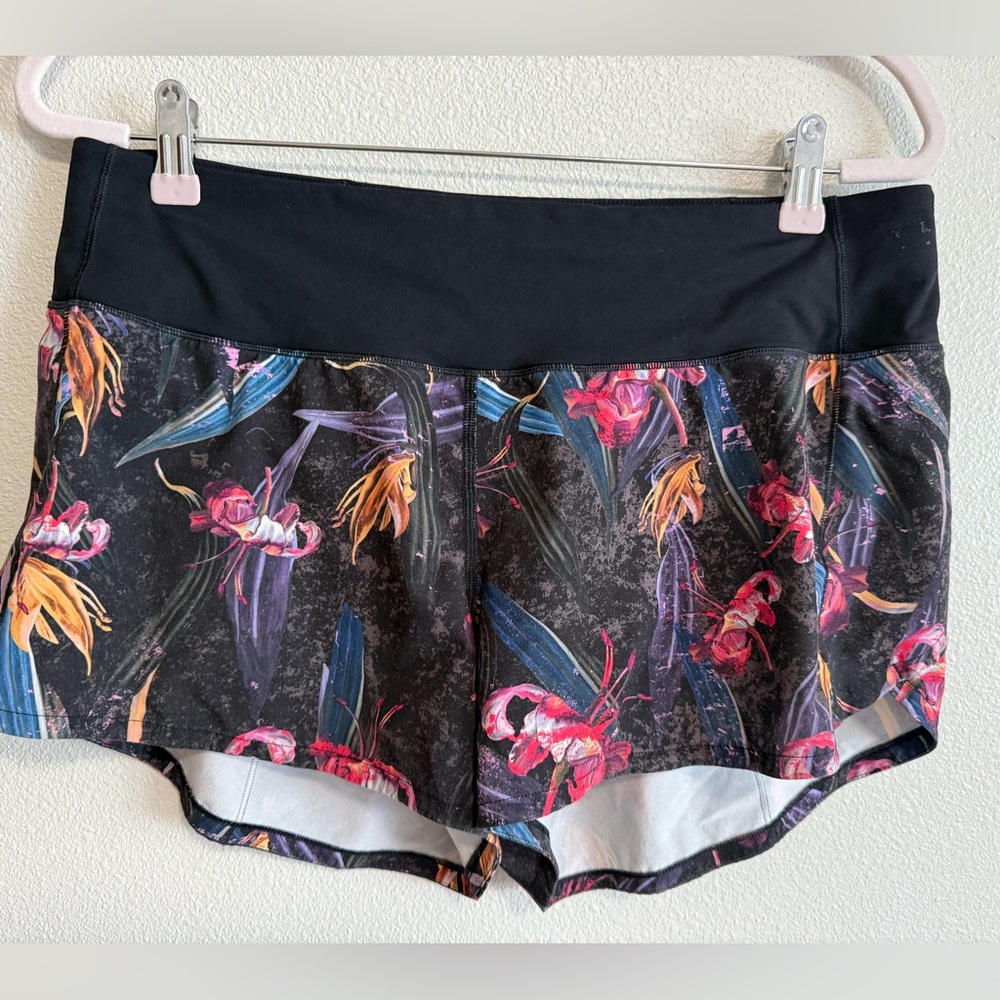 Lululemon hotty hot shorts 2.5 inseam